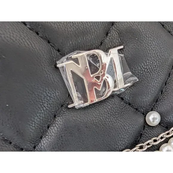 NWT Badgley Mischka Black Quilted Vegan Leather Belt Bag - Pearl & Chain Accent - Picture 3 of 8